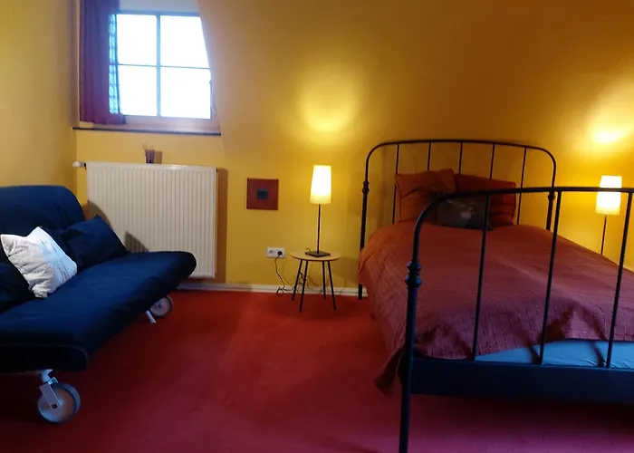 Kemenate Zimmer Gechaichnishof 7Born
